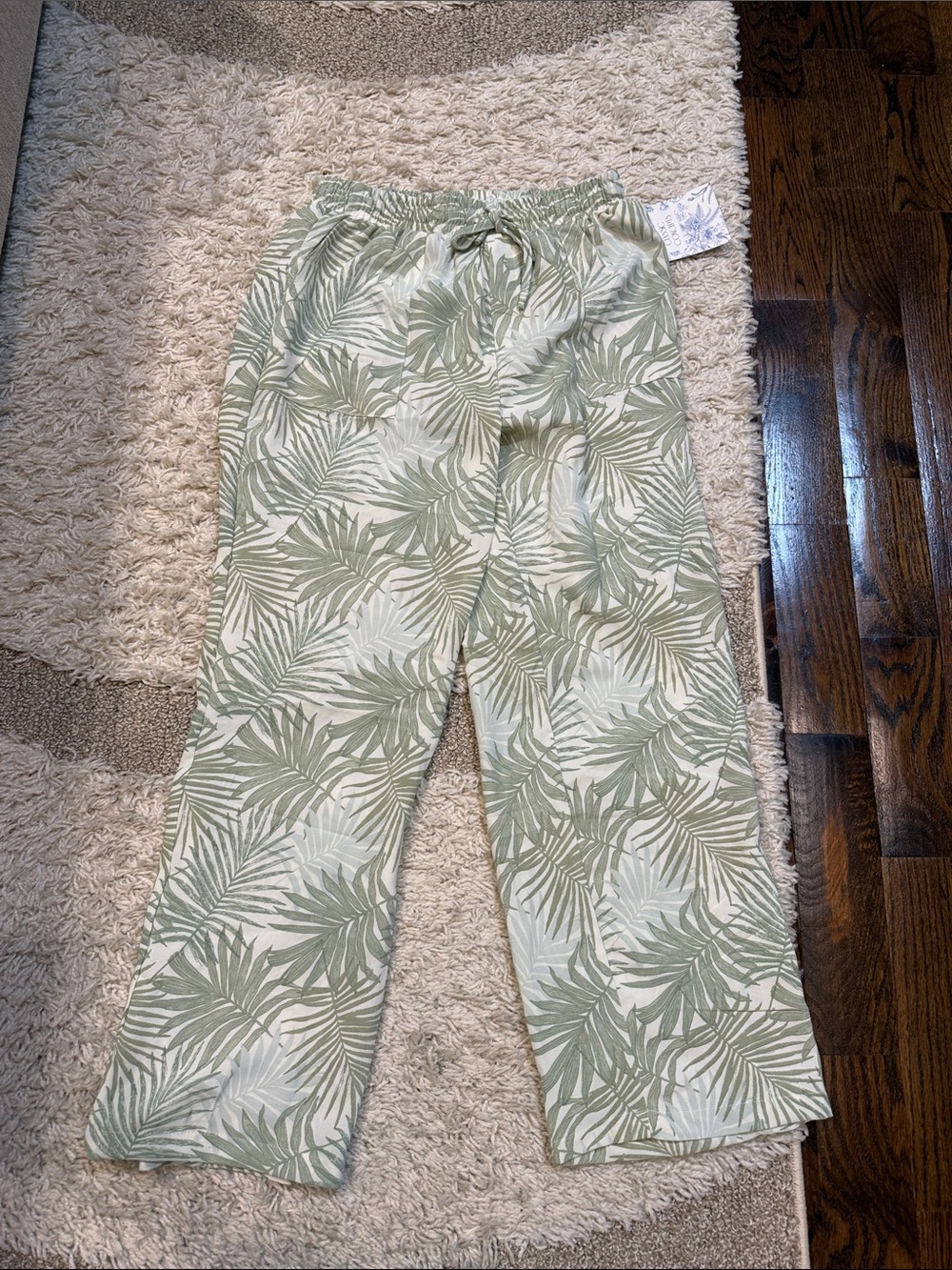 Wide Leg Palm-Print Lounge Pants in Sage Green- NWT
